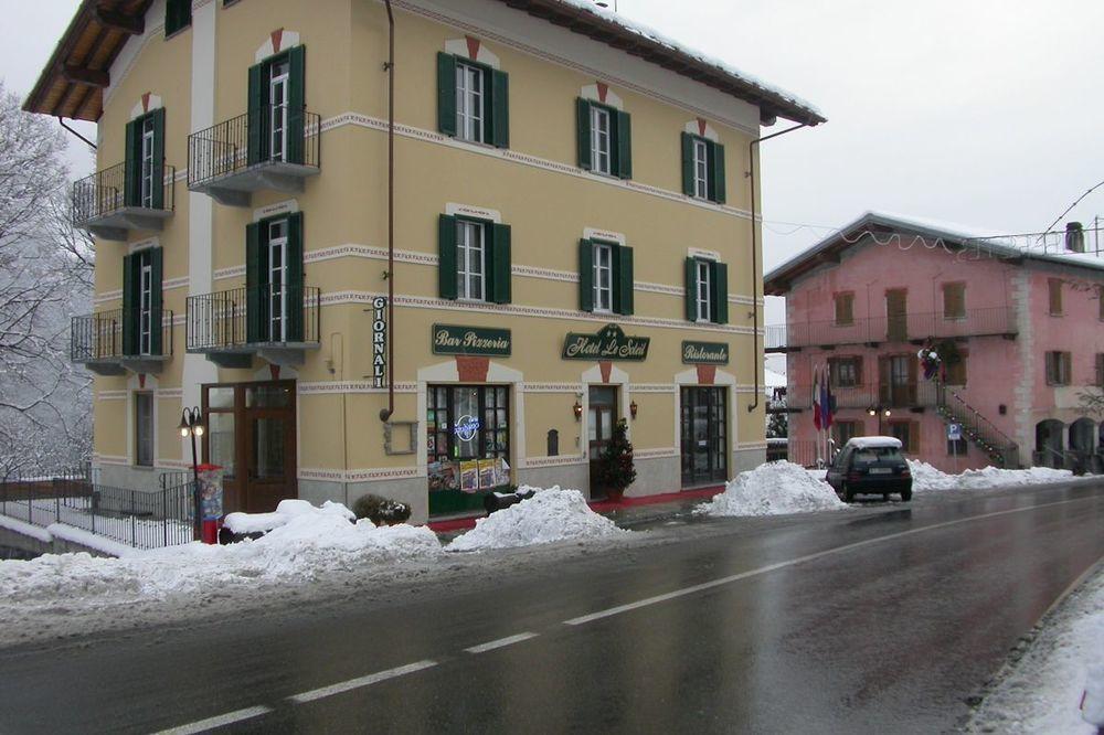 Hotel Le Soleil Challand-Saint-Anselme Exterior photo