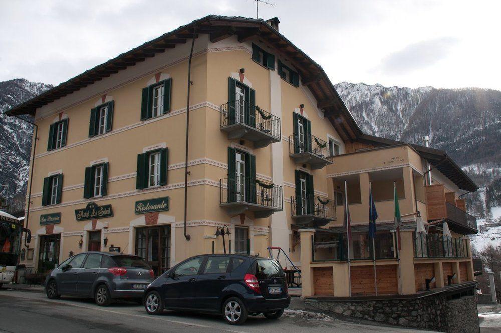 Hotel Le Soleil Challand-Saint-Anselme Exterior photo